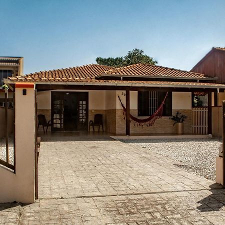 SUA CASA DE FÉRIAS 5 MINUTOS a pé do BETO CARRERO! Villa Penha  Exterior foto